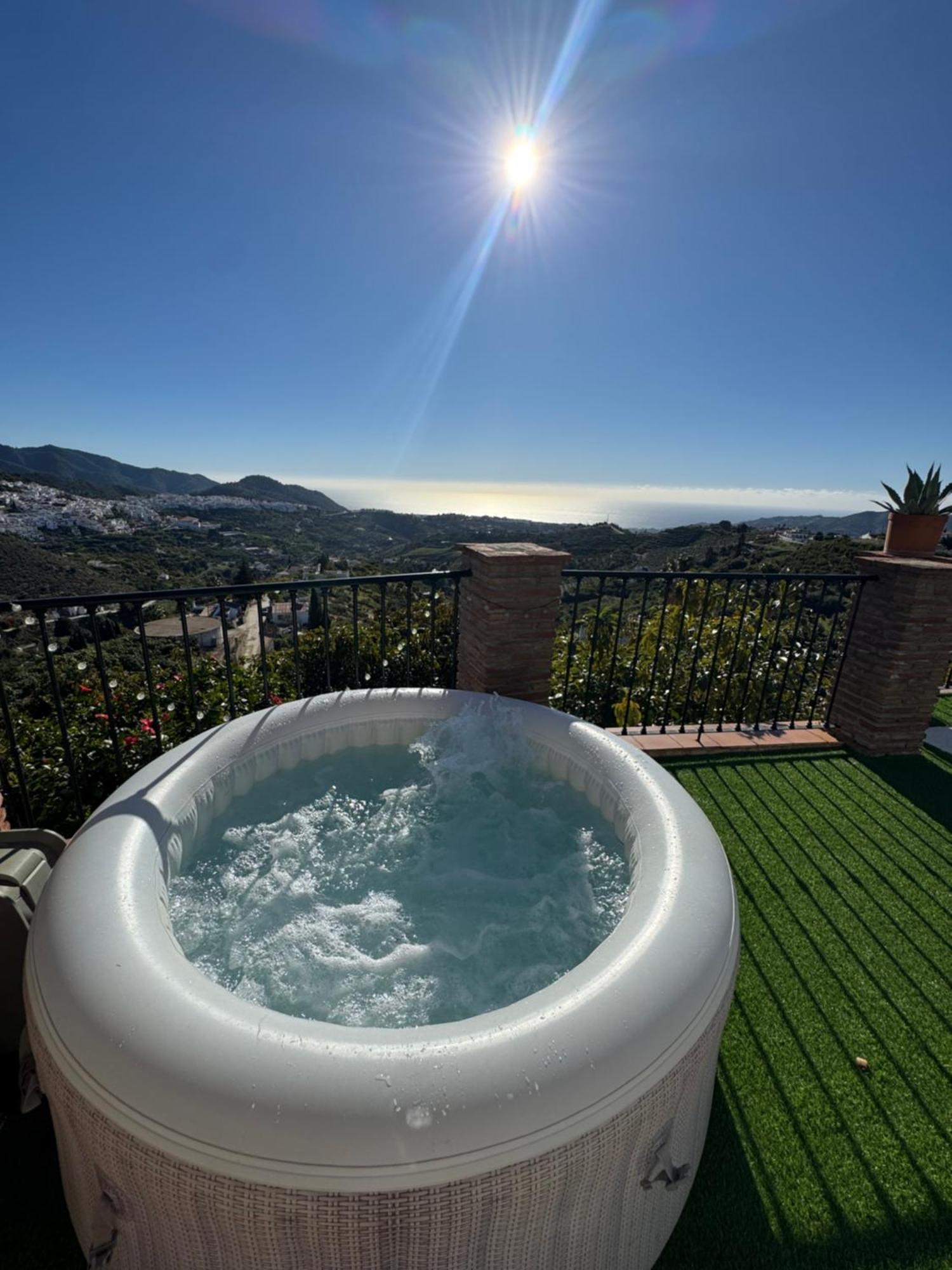 Villa En Frigiliana Con Piscina, Jacuzzi Y Espectaculares Vistas Exteriör bild
