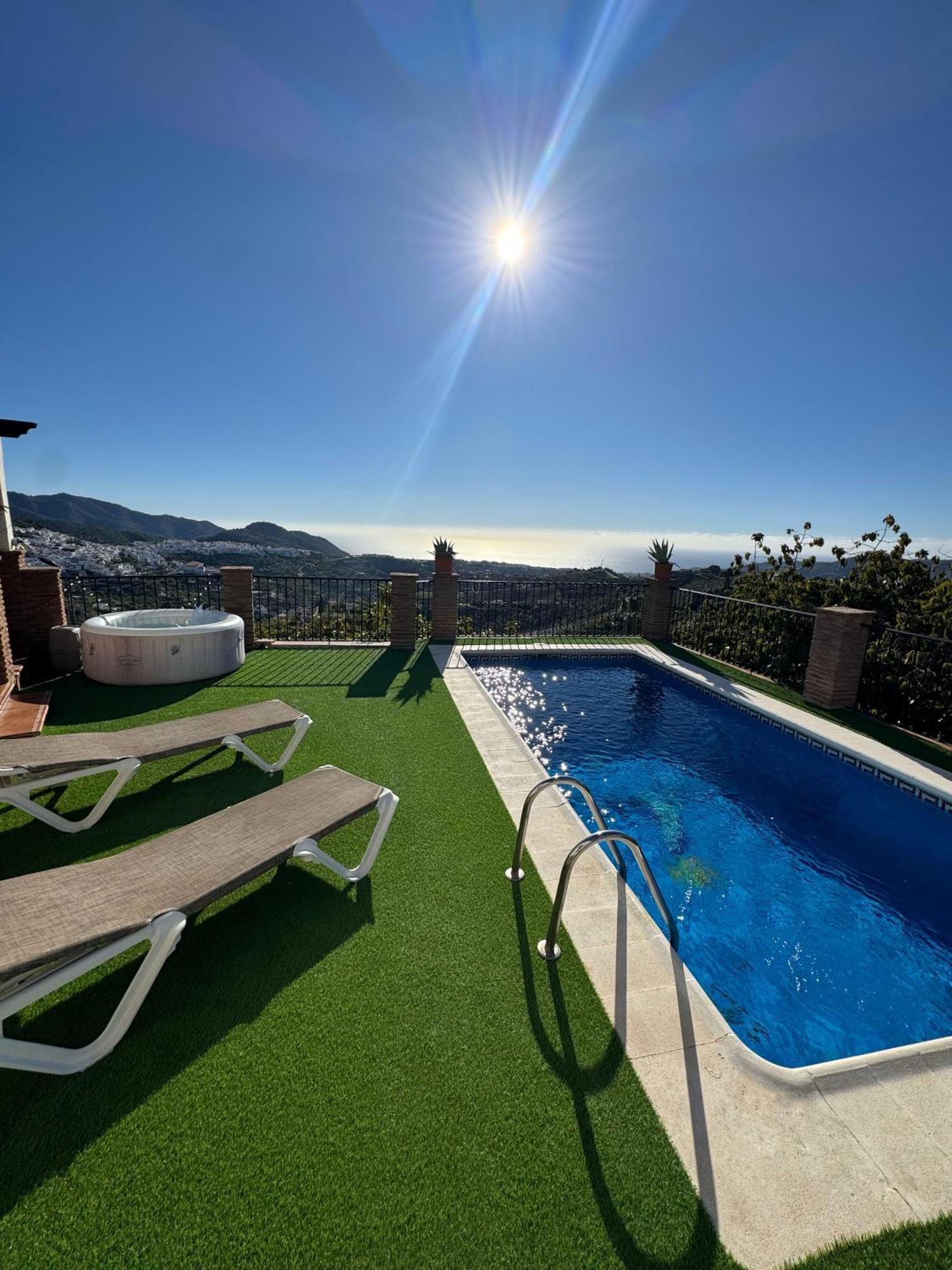 Villa En Frigiliana Con Piscina, Jacuzzi Y Espectaculares Vistas Exteriör bild